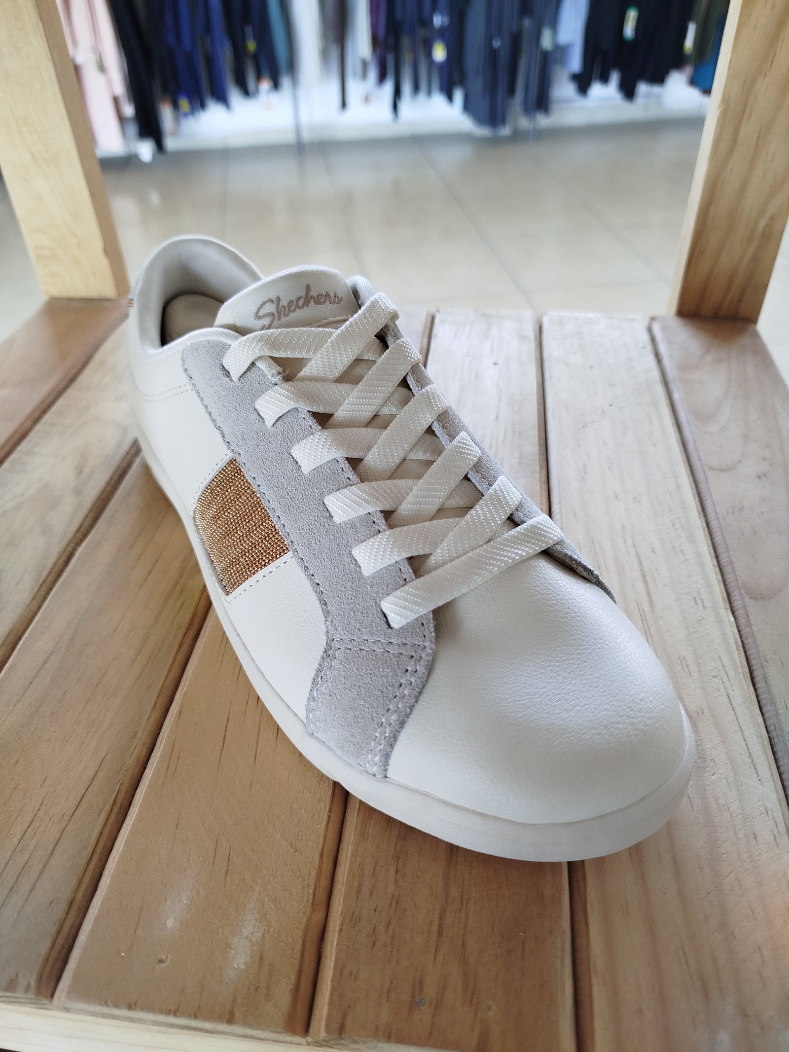 Skechers glam
