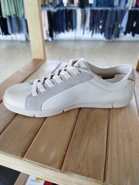 Skechers glam