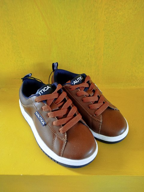 Tenis Nautica