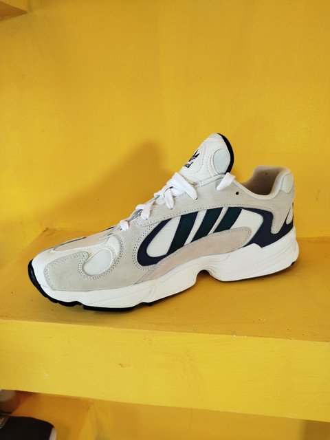 Tenis Adidas Yung-1